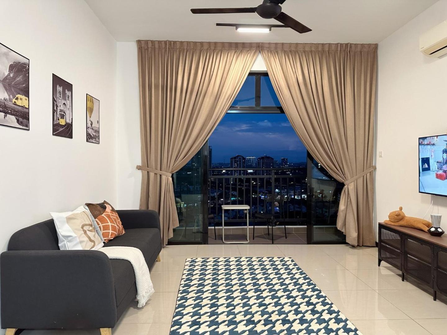 Apartment Molek Regency By Jc *